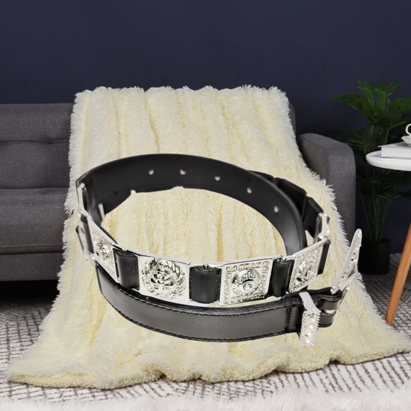 .👣4/$20. Black Leather Women's Belt and Silver Tone Accents  Buckle Rhinestones - Picture 4 of 7